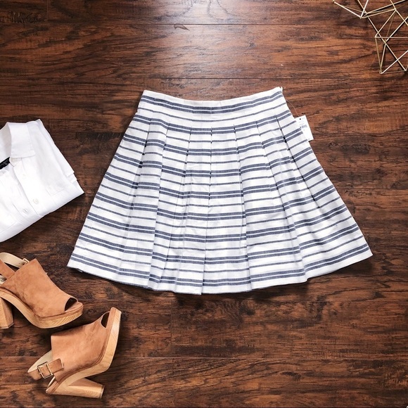 GAP • NWT pleated flounce skirt striped cotton white blue nautical coastal prep - Picture 2 of 8